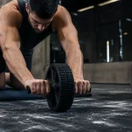 Roue abdominale : combien de série, genoux et ab wheel en salle